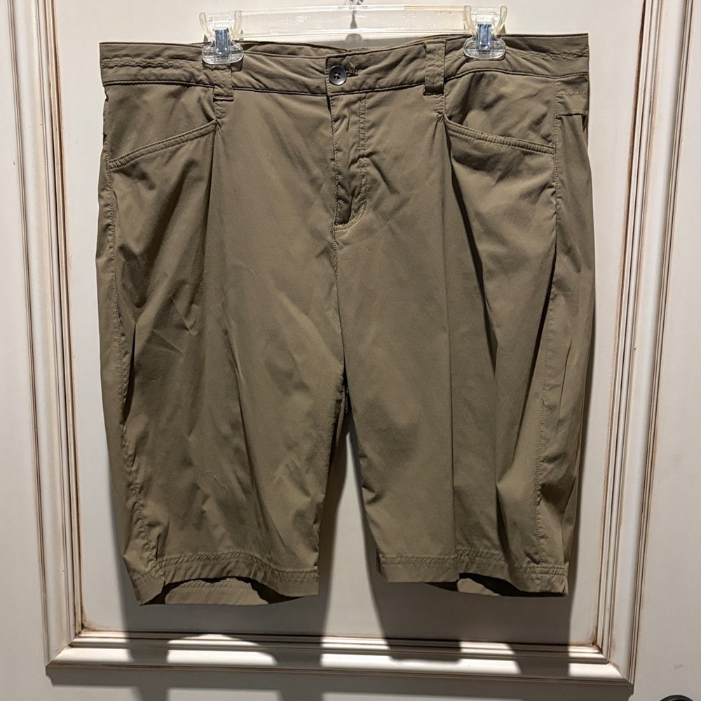 Ladies Bermuda Water Resistant Shorts